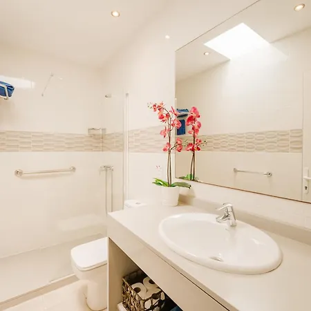 Old Town Reina Sofia 2 아파트 *